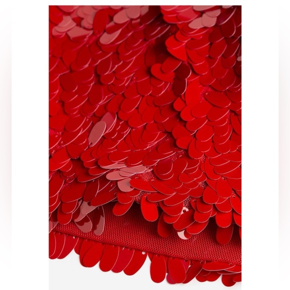 H&M Red Sequined Skirt NWT * SOLD OUT* - Picture 3 of 3